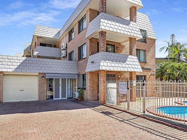 8 / 479 Esplanade, Torquay QLD 4655