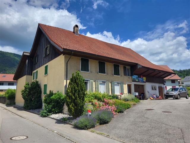 8.5 Room farm house