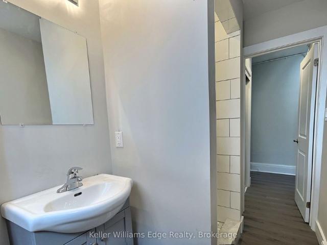 8 8 Tisdale Street S, Hamilton