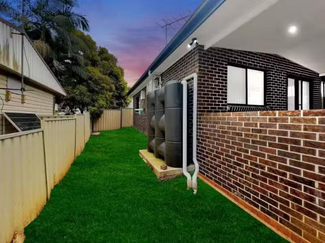 8A Albany Street, Busby Apartment for rent Listed by Rental T.