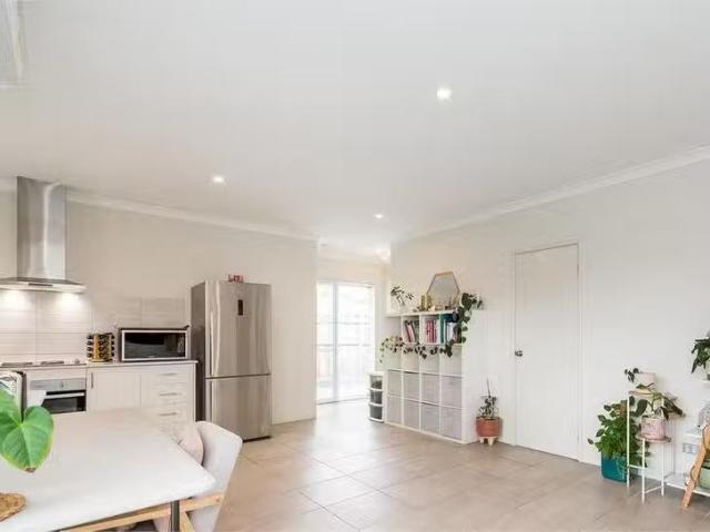 8A Ensign Way, Ellenbrook, WA 6069