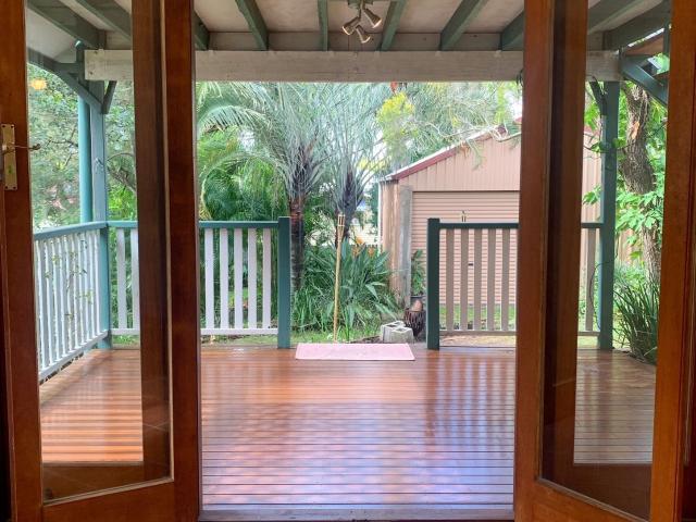 8a Inchcape Street, FAIRFIELD, QLD 4103