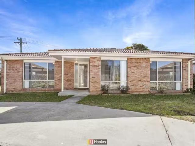 8A Mc Burney Cres, RICHARDSON House for rent Listed by Leasin.
