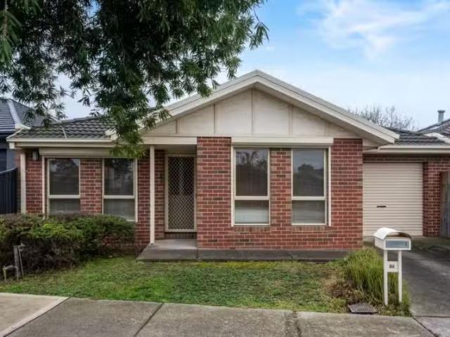 8A Newton Crescent, Lalor VIC 3075 Unit For Lease