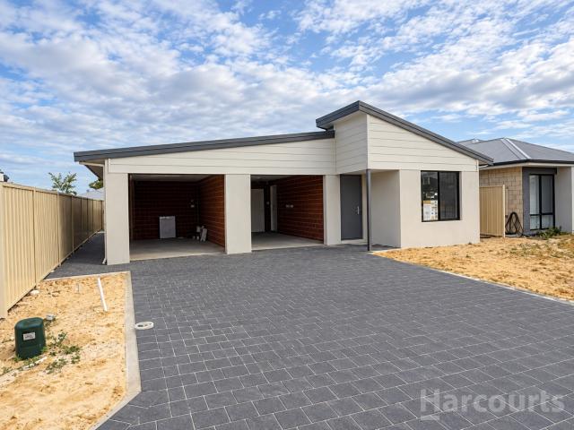 8A Somerset Way, LAKELANDS, WA 6180