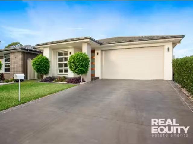 8B Central Avenue, CHIPPING NORTON House for rent Listed by I.