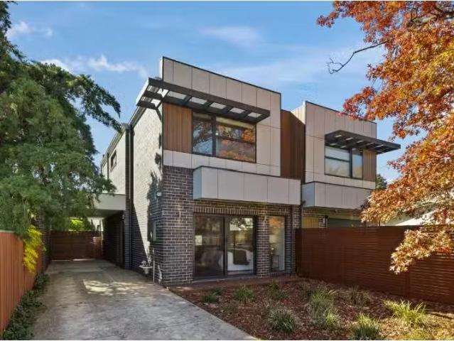 8b Lowanna Street, Braddon House for rent Listed by Taye Burg.