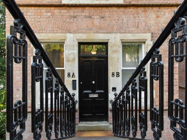 8B Queens Drive, Malvern. 3 bed apartment to rent £1,795 pcm £414 pw