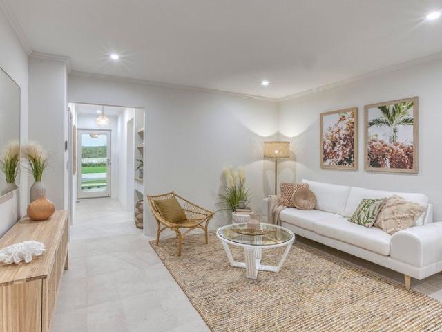 8kms from the CBD and 2.4Km from Curtain Uni