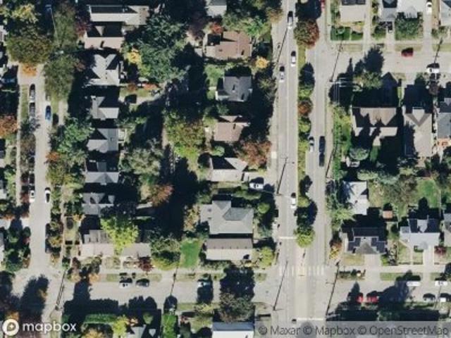 8th Ave NW