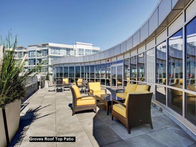 8th floor like new 2 bdrm,2 bath apartment in Varsity!