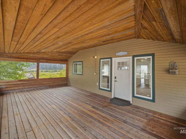 93 Windy River Rd