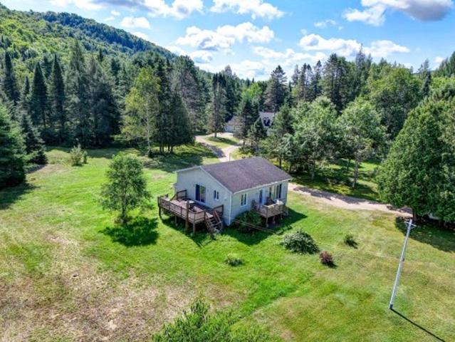 93 Ch. De La Montagne, Arundel, QC, J0T 1A0 house for sale | Listing ID 13060 | Royal LePage