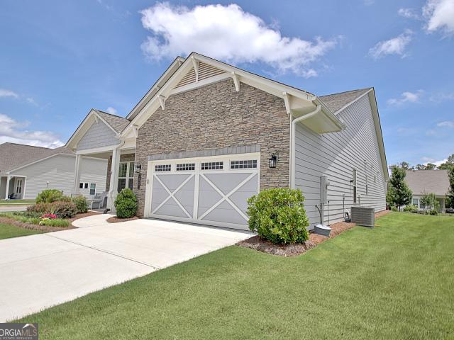 93 Club Cresswind Drive