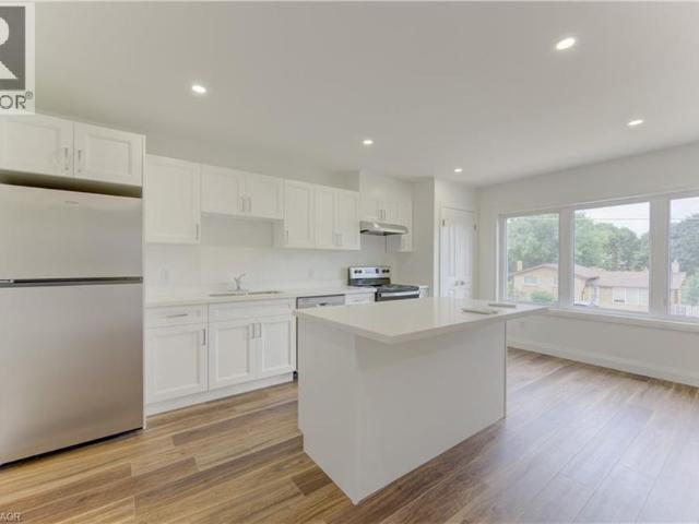 93 KINZIE Avenue Unit# C, Kitchener, Ontario, N2A1S5