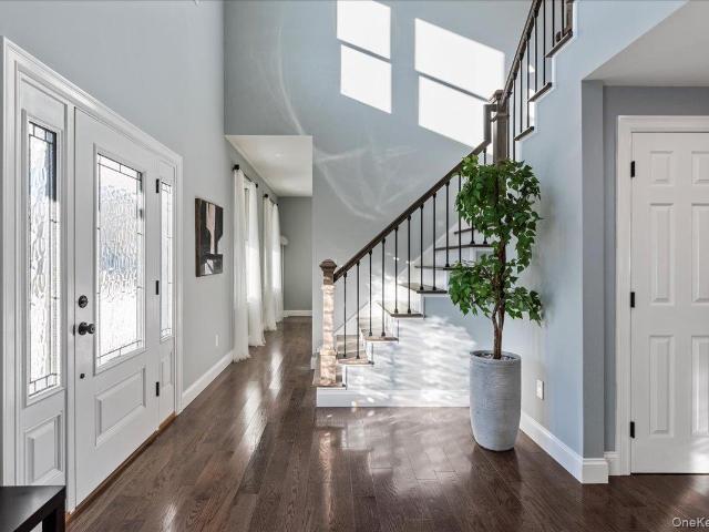 93 Market St, Mastic Beach, NY 11951 | MLS #1021