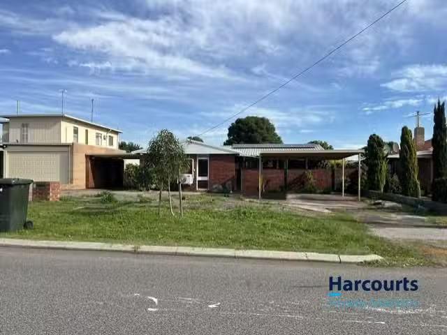 93 Modillion Avenue, RIVERTON, WA 6148 House for Rent