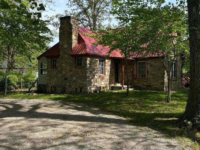 93 Pigeon Ridge Rd