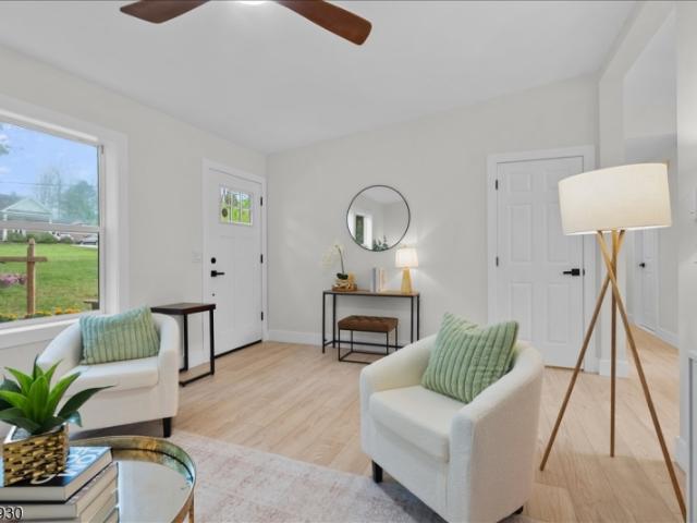 93 River View Way