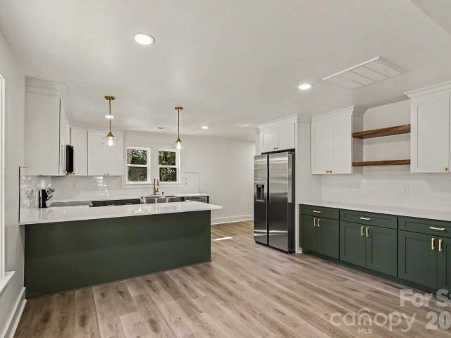 93 st mary Avenue NW