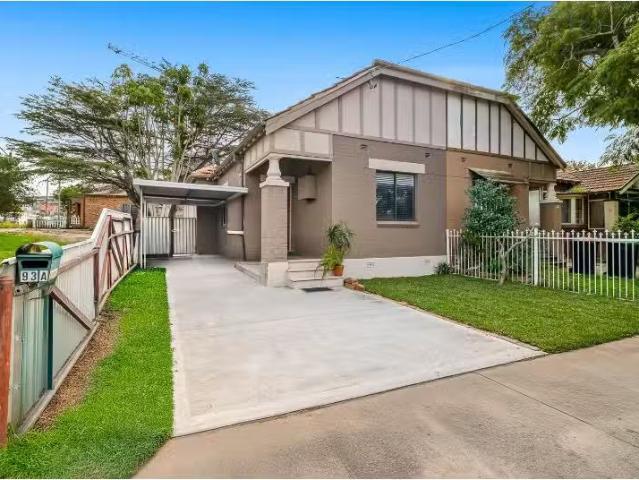93A West Botany Street, Arncliffe House for rent Listed by St.
