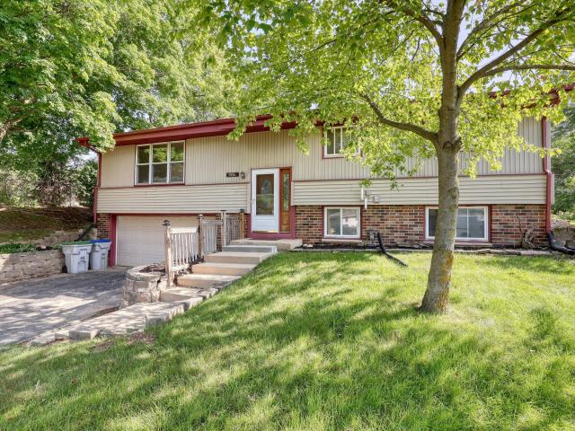 9006 W Cheyenne Ct