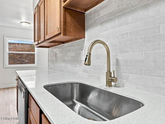 9008 Green Garden Ct