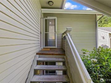 9009 Avondale Rd NE, Unit M226, Redmond, WA 98052 | MLS #2490