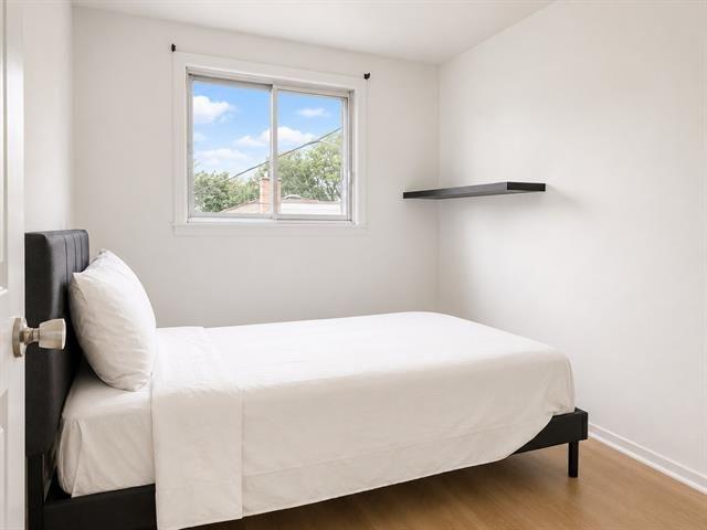9009 Rue Rochette