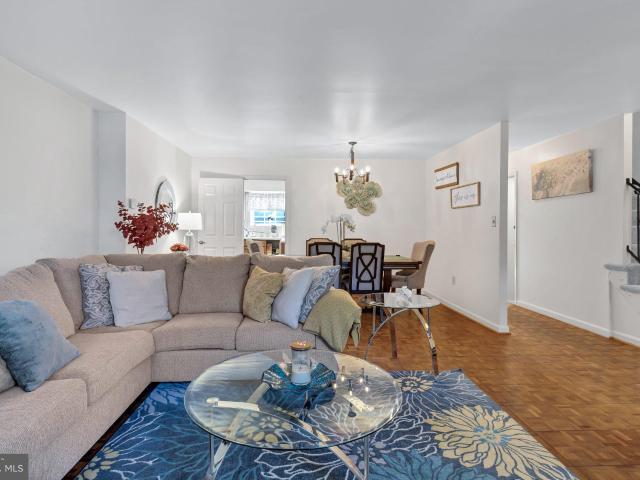 9009 Sweet Birch Ct, Springfield, VA 22152 | MLS #VAFX2303