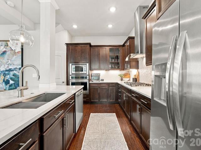 9002 Boling Green Drive