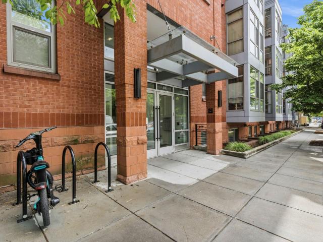 900 11th St SE, Unit 410, Washington, DC 20003 | MLS #DCDC2257
