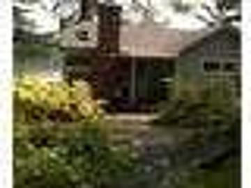 $900 / 2 bedrooms Great Deal. MUST SEE!