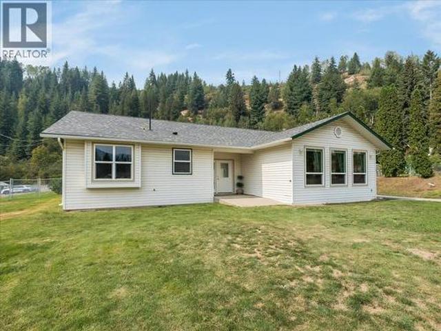 900 China Creek Road, Genelle, BC, V0G 1G0 house for sale | Listing ID 10399 | Royal LePage