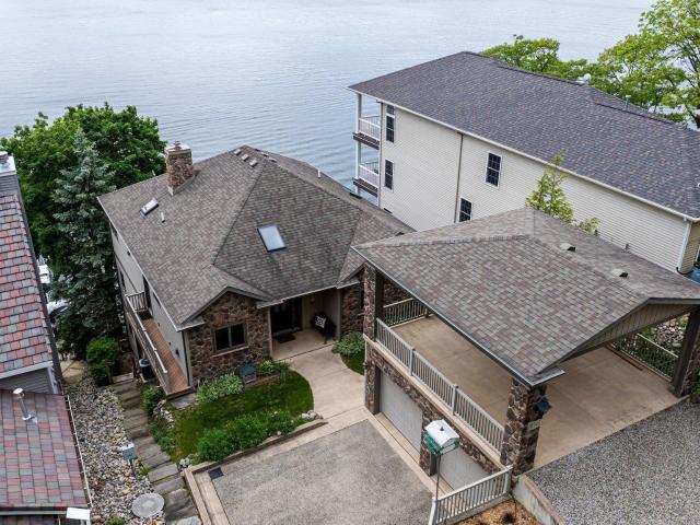 900 Ln 105 Lake James