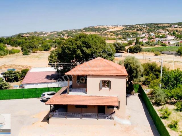 900 M2 Arsa İçerisinde 4+1 Dubleks Geniş Bahçeli Müstakil Ev