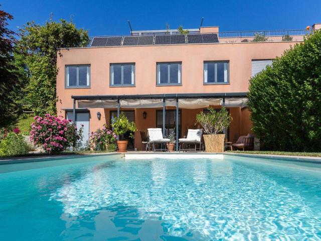 900 m² Eigengarten | 162 m² Nutzfläche | Hausgefühl mit Pool – in der AlphaWolf Siedlung