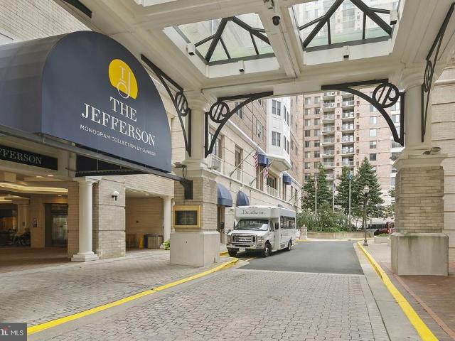 900 N Taylor Street # 1123