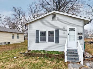 900 N Elm Ave, Webster Groves, MO 63119 | MLS #26017