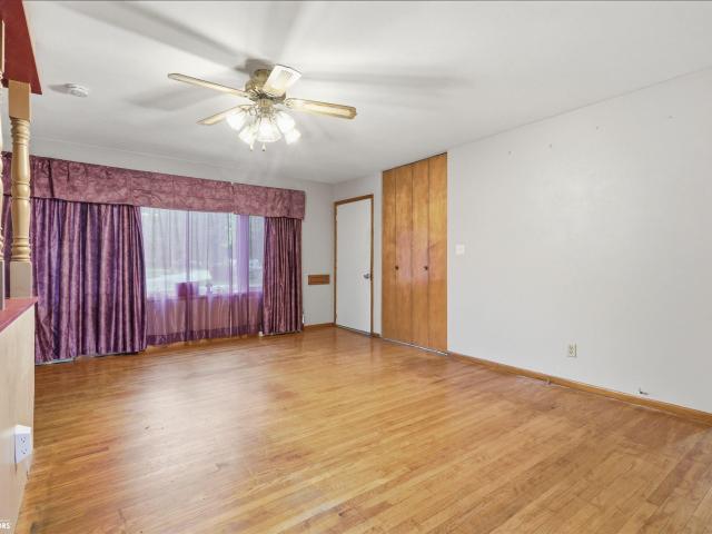 900 N Main St