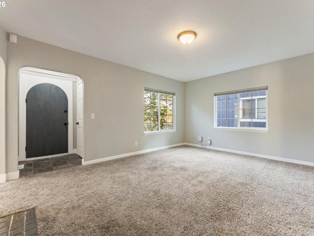 900 W 16TH ST