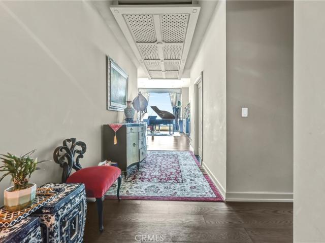 900 W Olympic Boulevard 50A