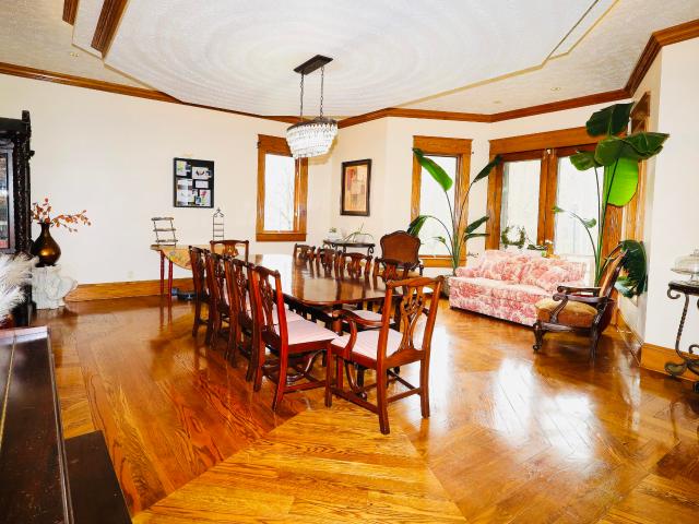 900 Tanager Drive
