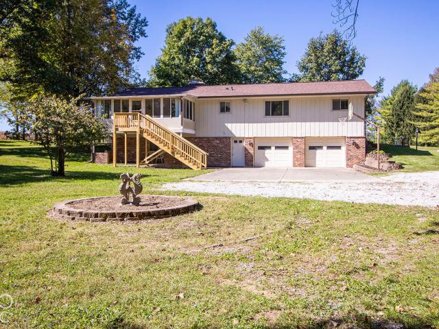 9015 E 256th