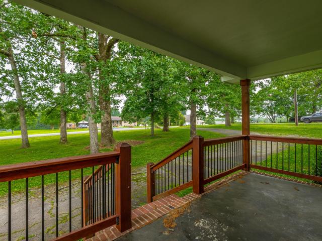 9011 Pleasant Lane