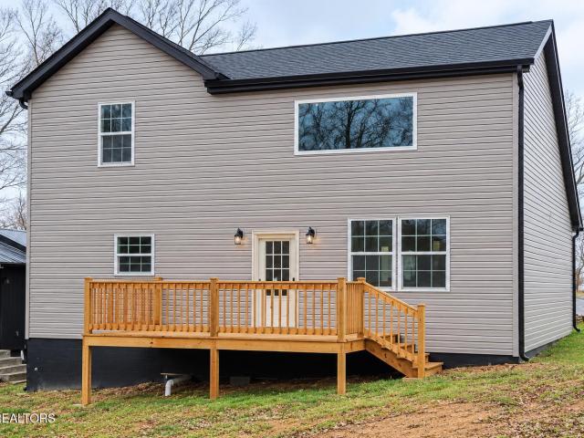 901 & 903 Kyle St