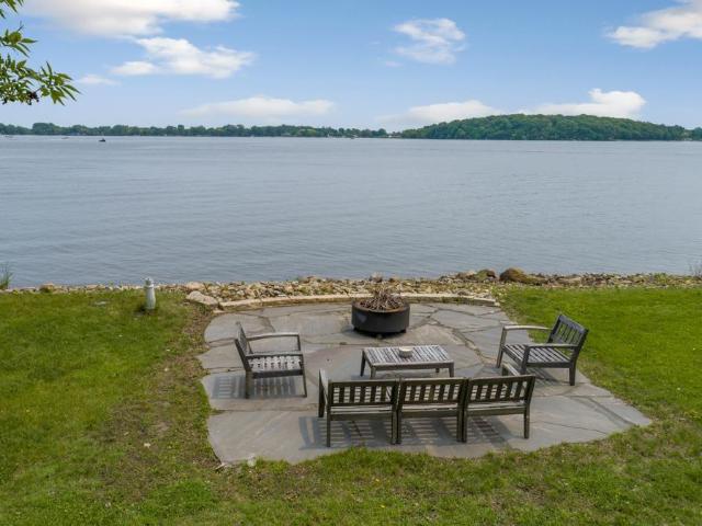901 Clear Lake Drive