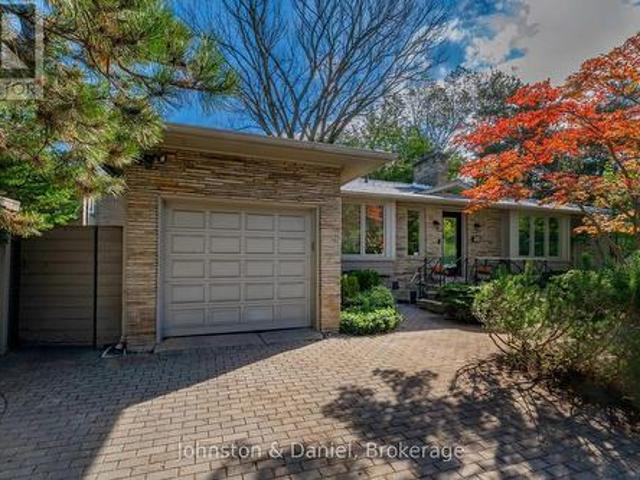 901 Duplex Avenue, Toronto, ON, M4R 1X1 house for sale | Listing ID C13818 | Royal LePage