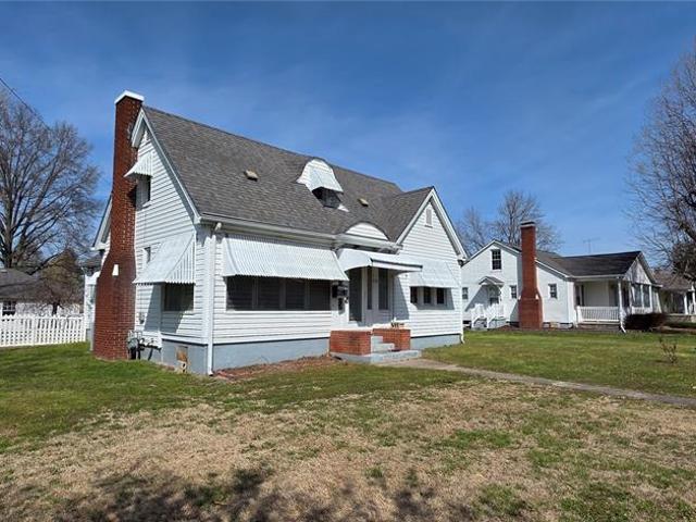 901 E Main St, Steeleville, IL 62288 | MLS #26016