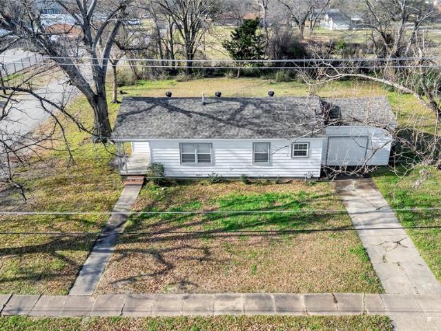 901 Johnson St, Terrell, TX 75160 | MLS #21290